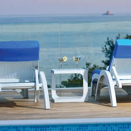 Beautiful In Rogoznica With Sauna *