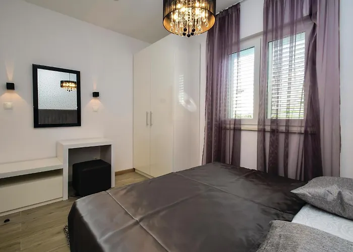 In With Sauna Appartement Rogoznica (Sibenik-Knin)