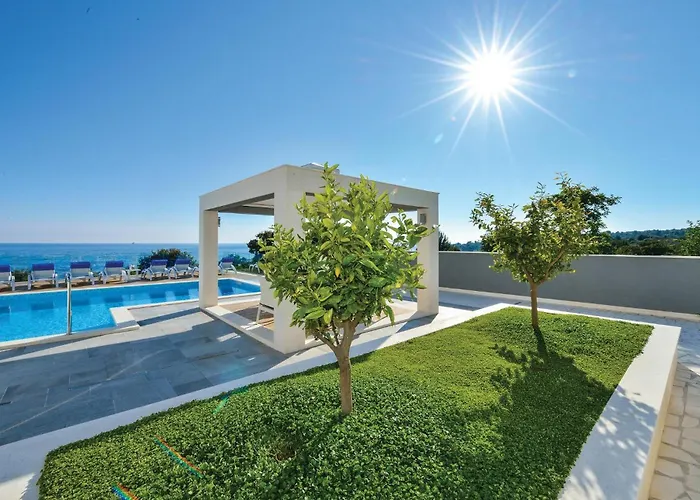 In With Sauna Apartamento Rogoznica (Sibenik-Knin)